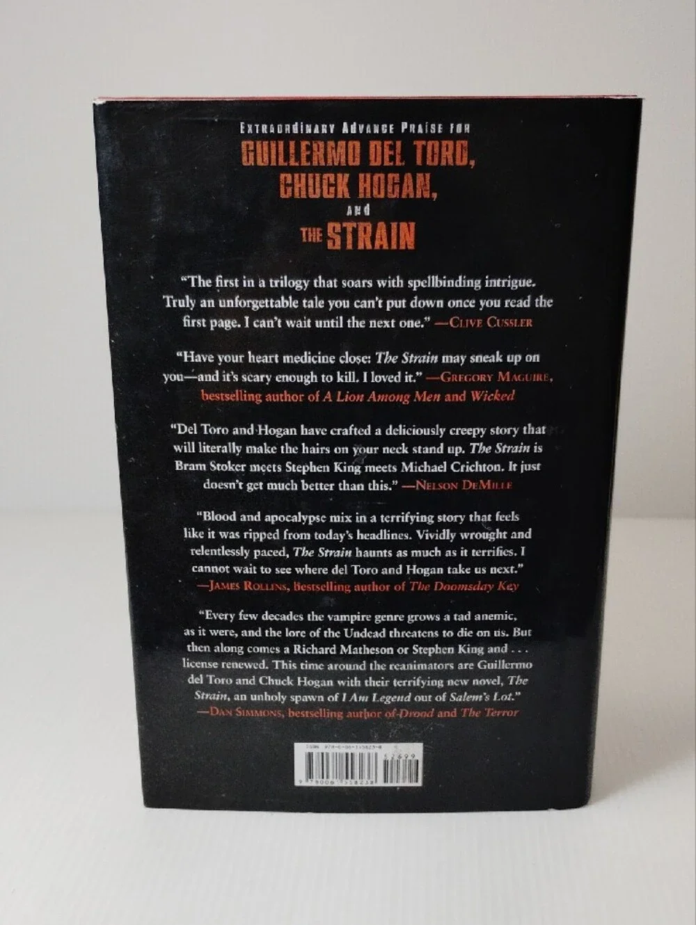 3 For $8 The Strain by Guillermo del Toro & Chuck Hogan